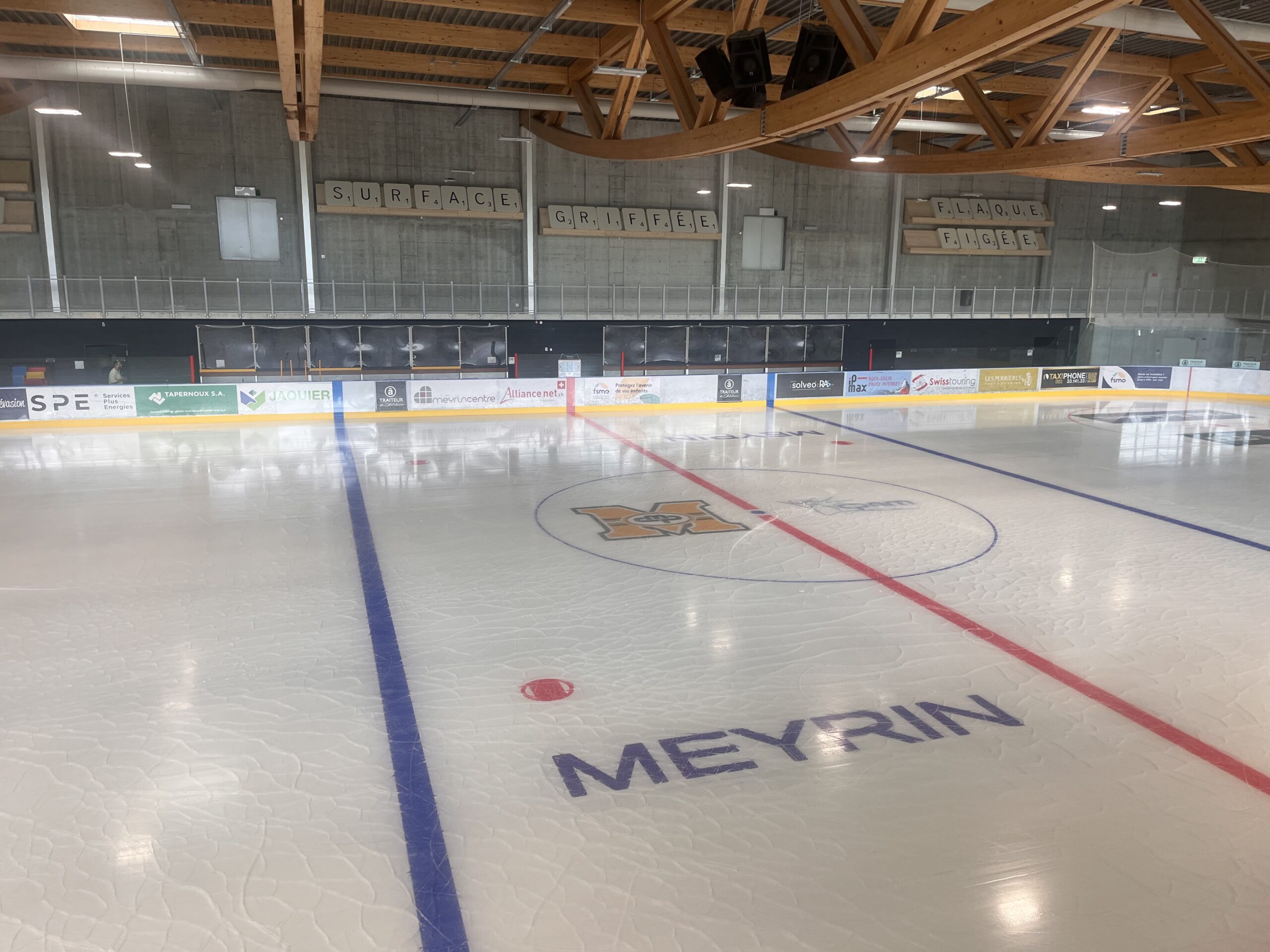 Patinoire Meyrin 
Inscriptions 